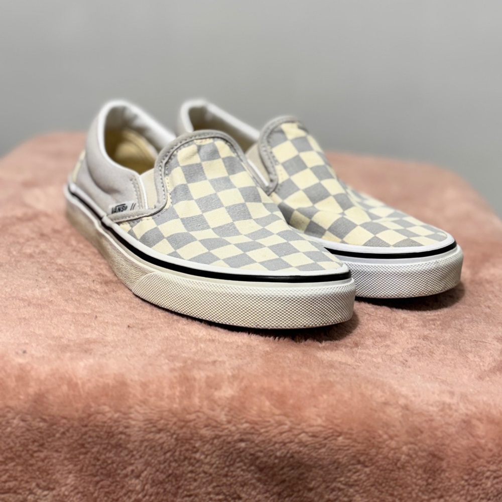 Checkered Slip On Vans Men’s size 3.5 Women’s 5
